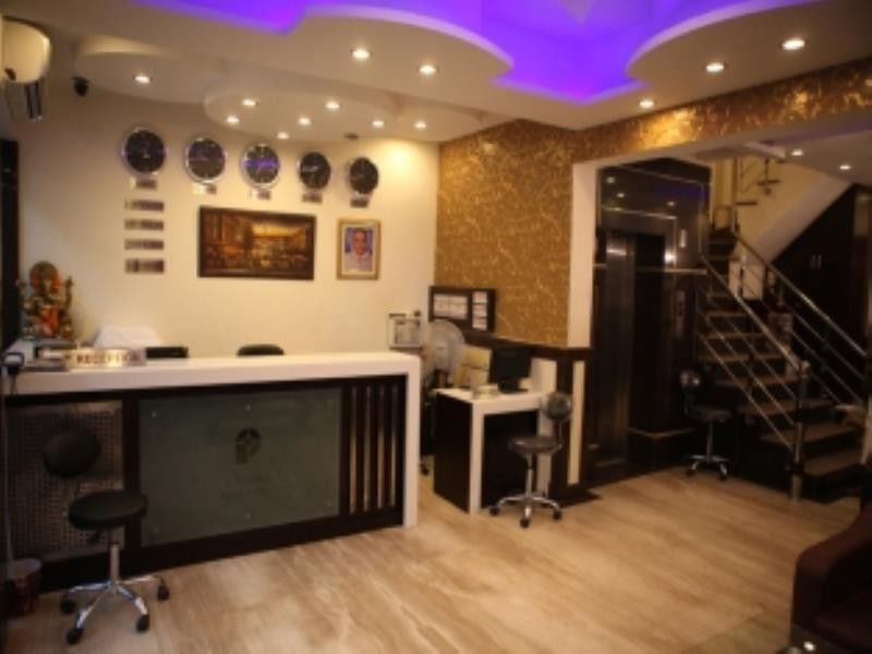 Hotel Pahwa International New Delhi Buitenkant foto