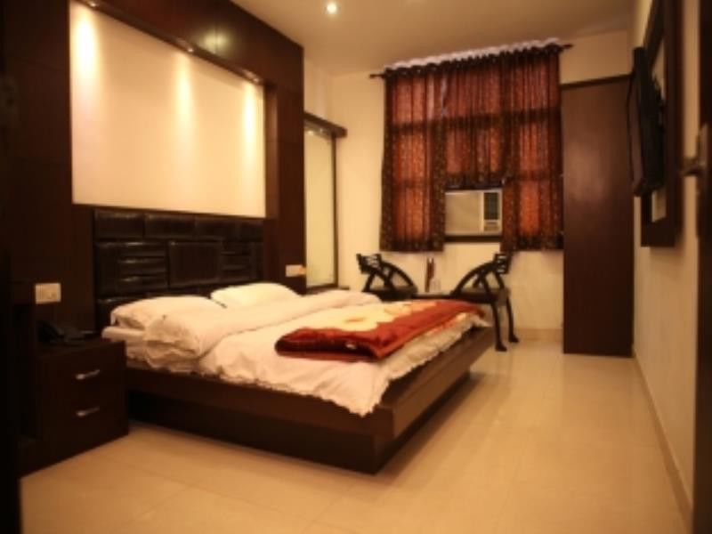 Hotel Pahwa International New Delhi Buitenkant foto